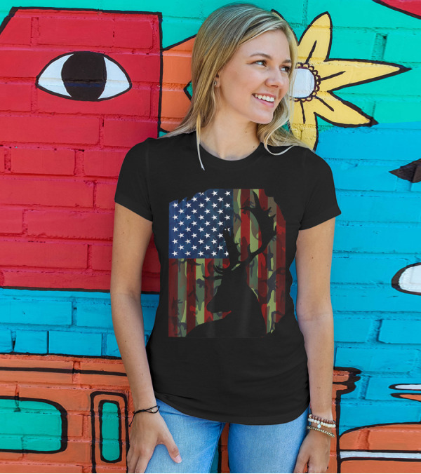 Deer Hunting Camo American Flag Silhouette USA T-Shirt