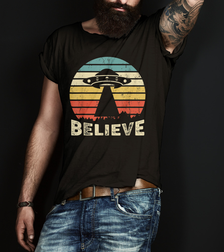 Vintage UFO Hunter Believe I Want To Believe Retro Alien T-Shirt