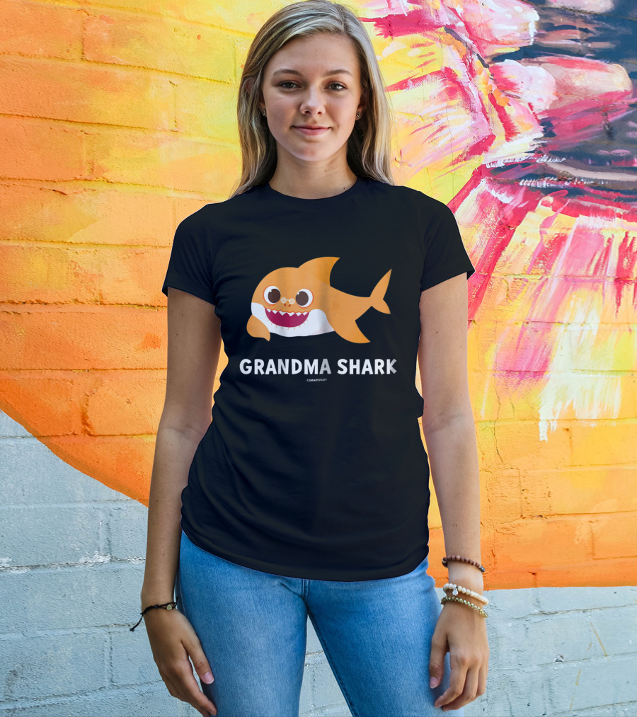 Grandma Shark Pinkfong SmartStudy Official Merchandise T-Shirt