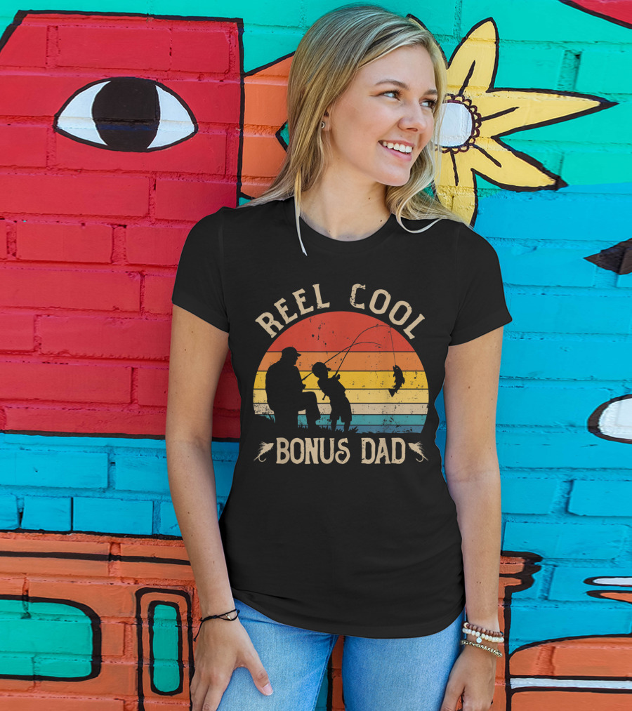 Reel Cool Bonus Dad Fishing Vintage Sunset T-Shirt
