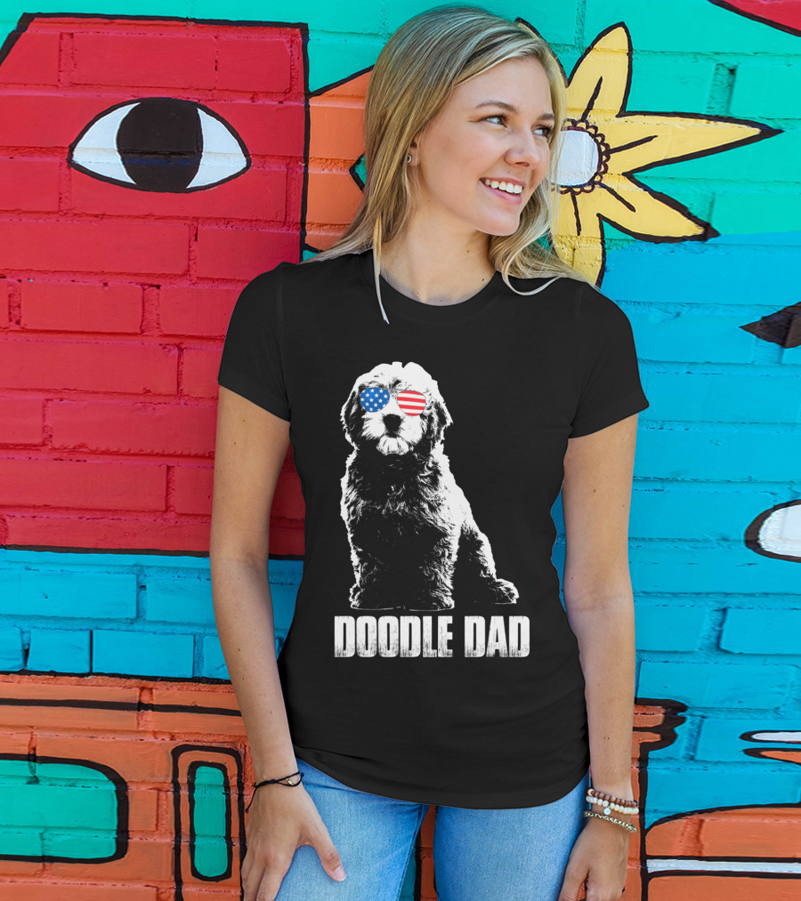 Doodle Dad Goldendoodle Vintage Patriotic American Flag Sunglasses T-Shirt