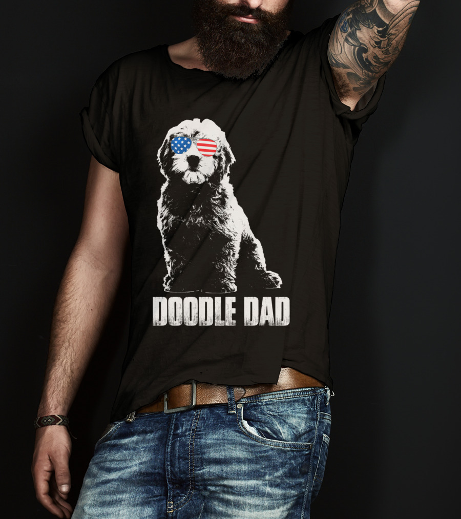 Doodle Dad Goldendoodle Vintage Patriotic American Flag Sunglasses T-Shirt