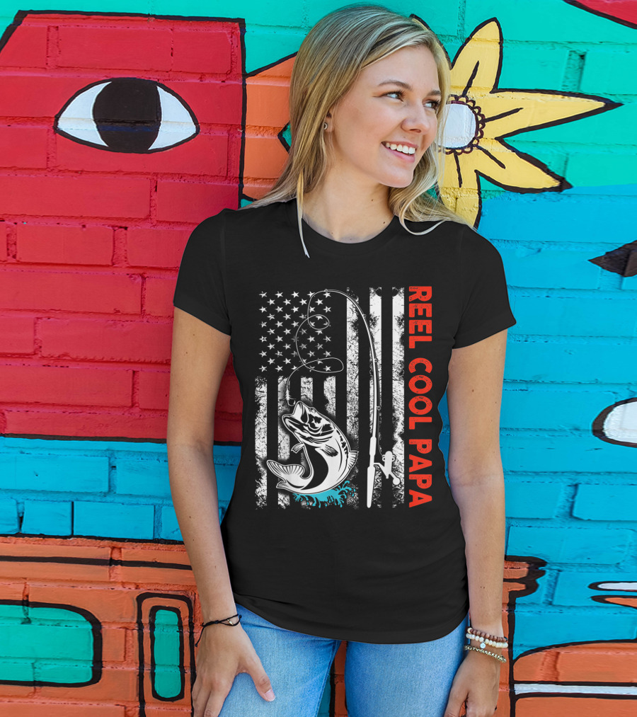 Reel Cool Papa American Flag Fishing Family Fun T-Shirt
