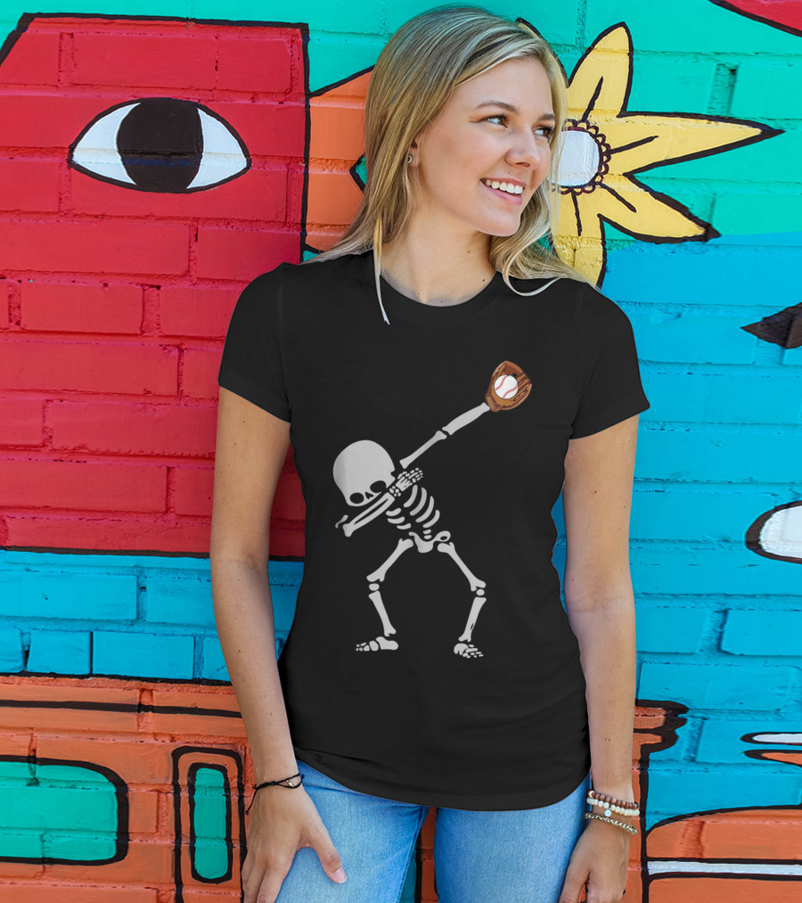 Dabbing Skeleton Catching Baseball Halloween T-Shirt