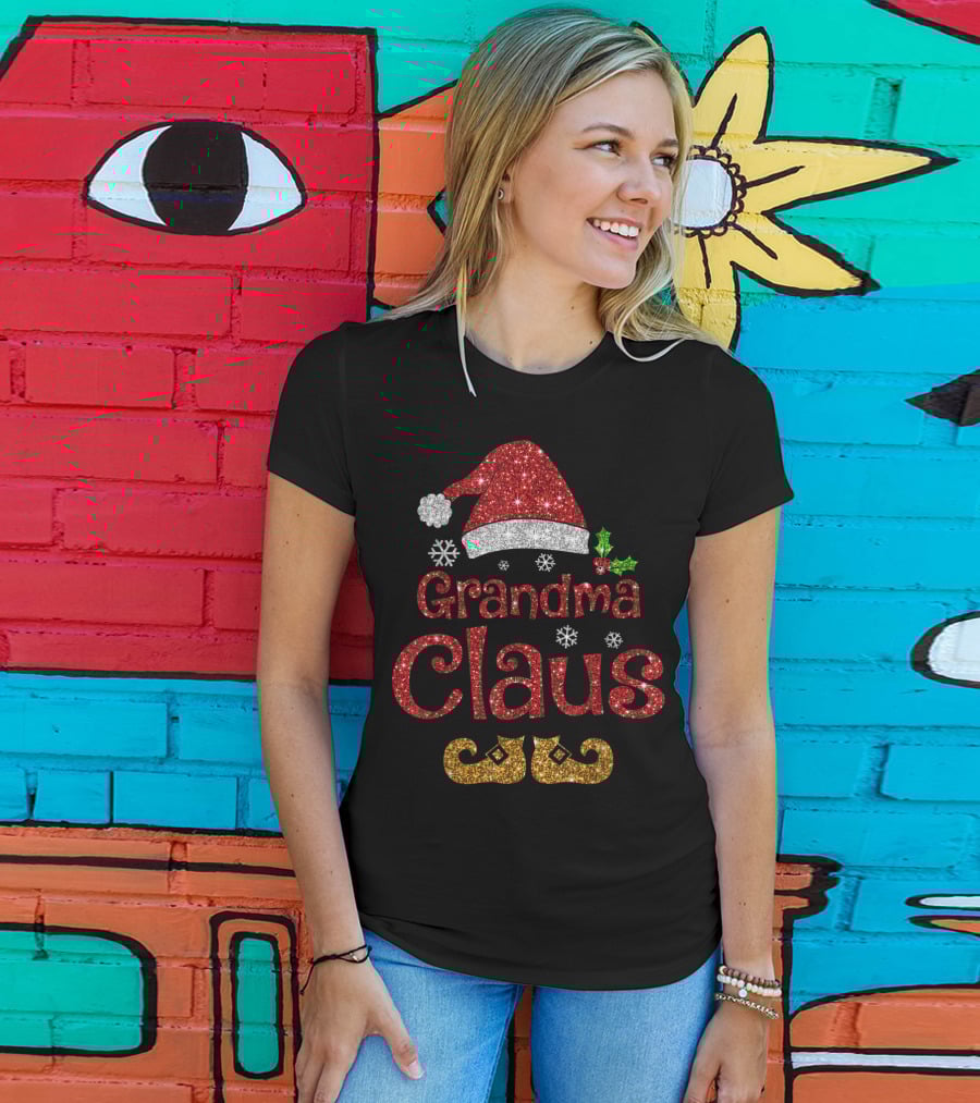 Grandma Claus Sparkly Santa Hat And Shoes Holiday Cheer T-Shirt
