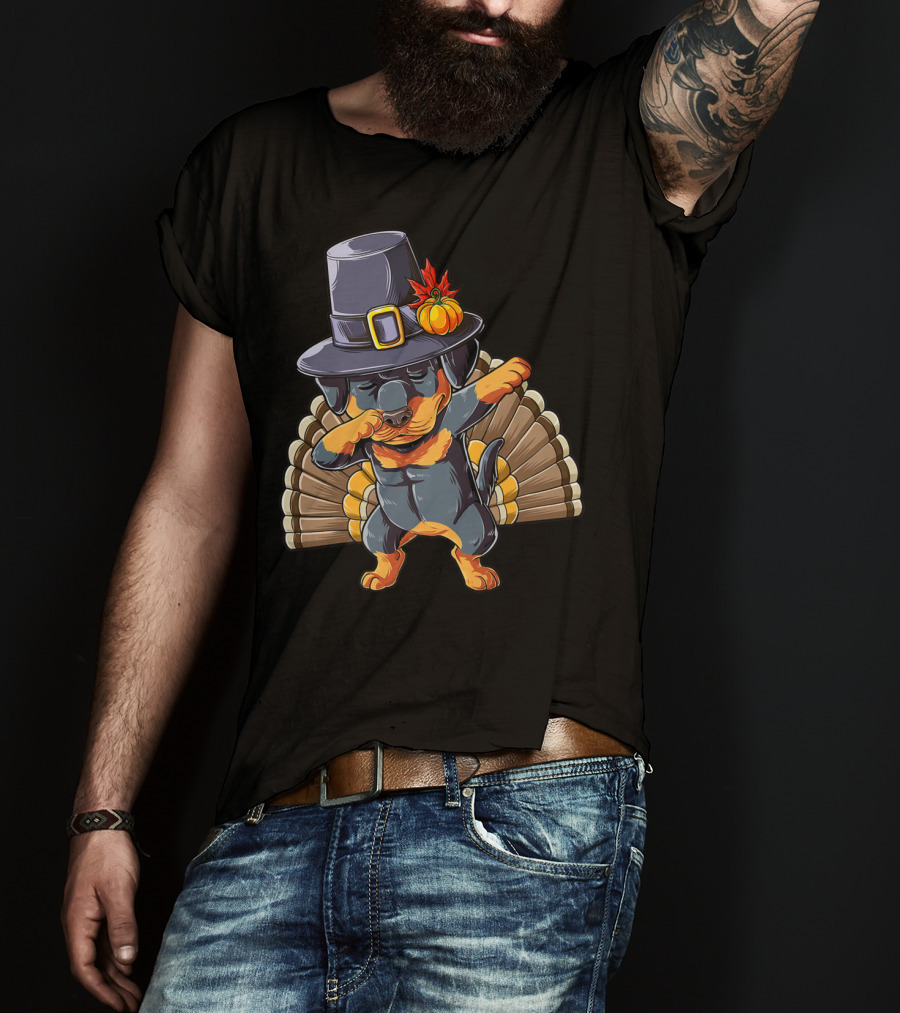 Thanksgiving Dabbing Rottweiler In Pilgrim Hat With Turkey Feathers T-Shirt