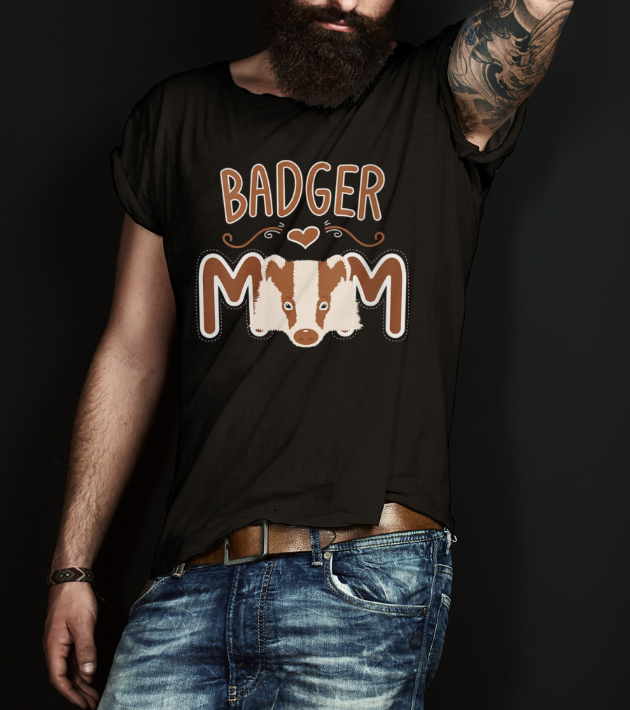 Badger Mom Heart Love Womens Animal Clothing T-Shirt