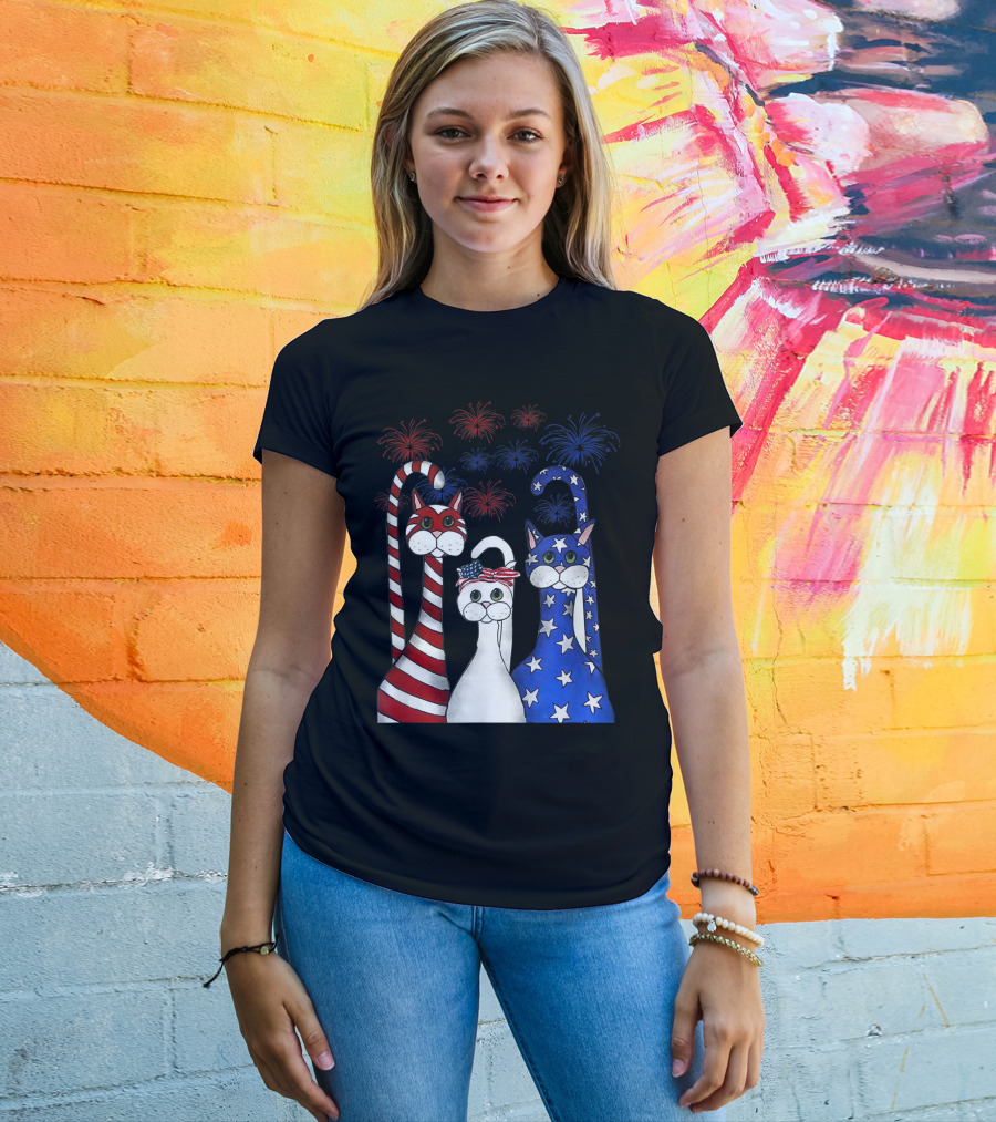 Cat Red White Blue American Flag Patriotic Fireworks T-Shirt