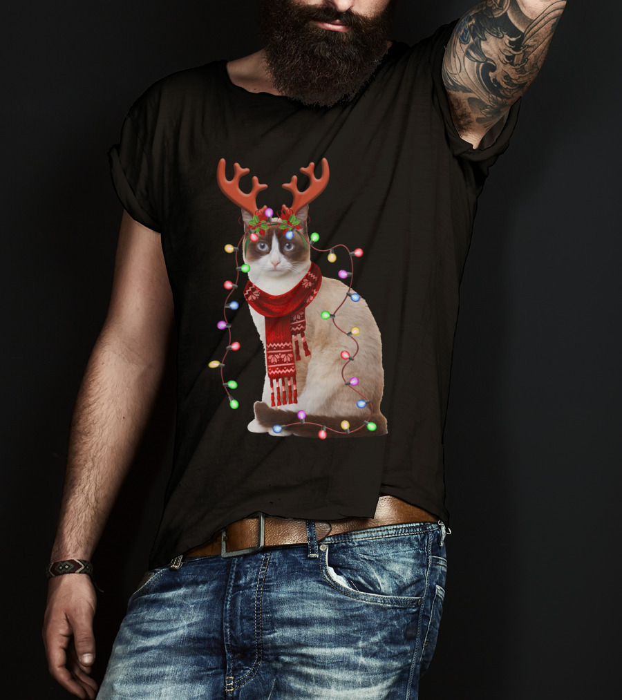 Santa Siamese Cat Reindeer Antlers Wrapped In Christmas Lights T-Shirt