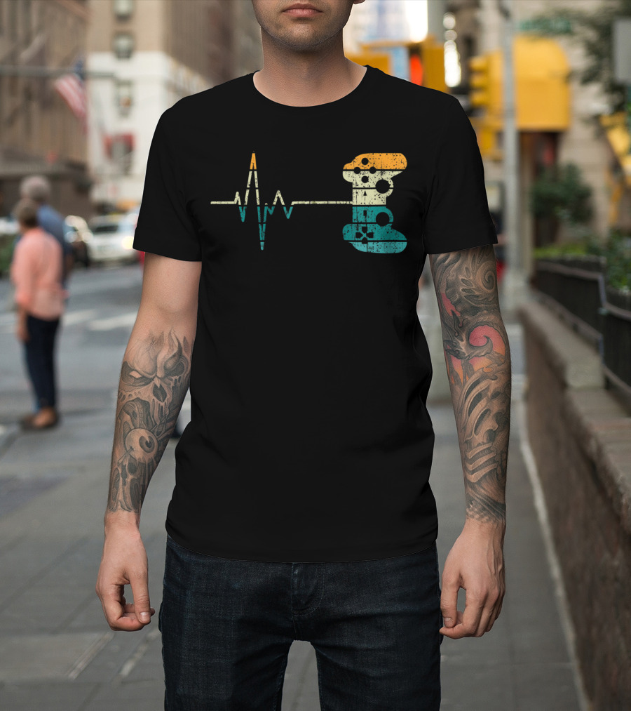 Retro Game Controller Heartbeat Video Game Lover T-Shirt