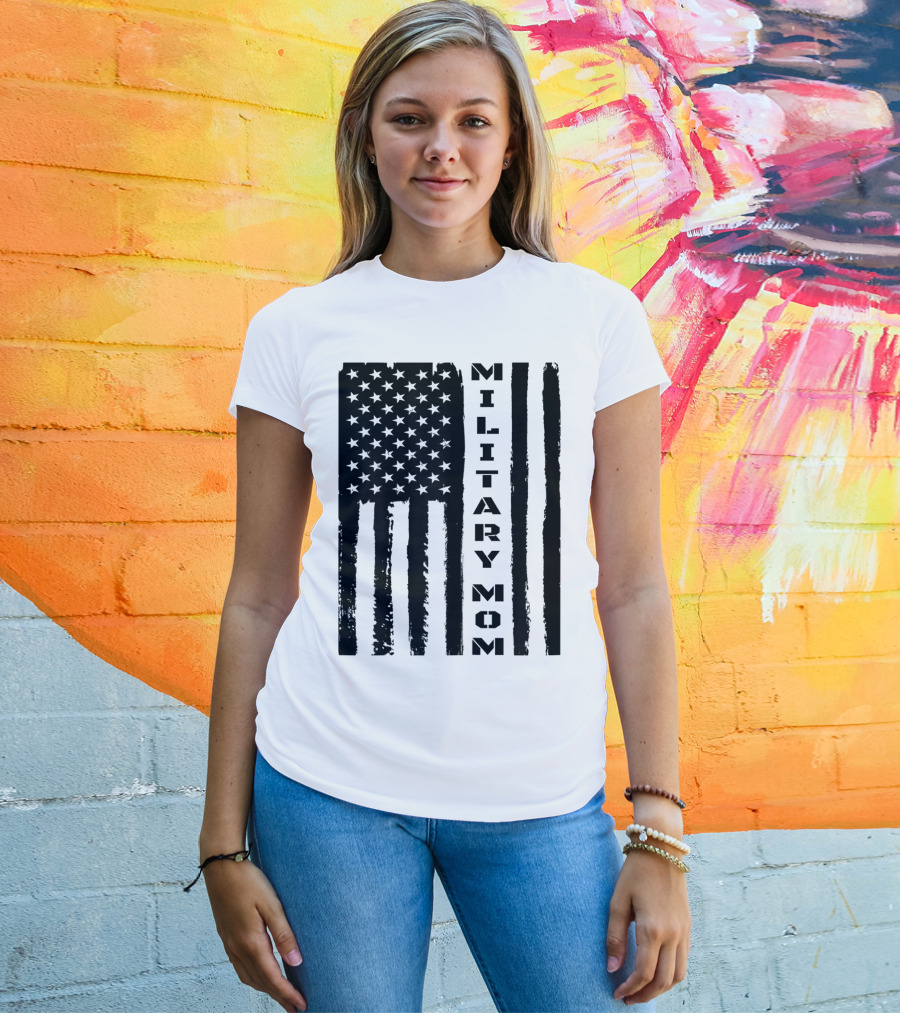 Military Mom American Flag Veteran's Pride T-Shirt