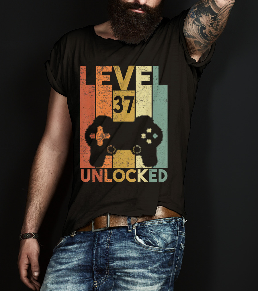 Level 37 Unlocked 1983 Birthday Gaming Controller T-Shirt