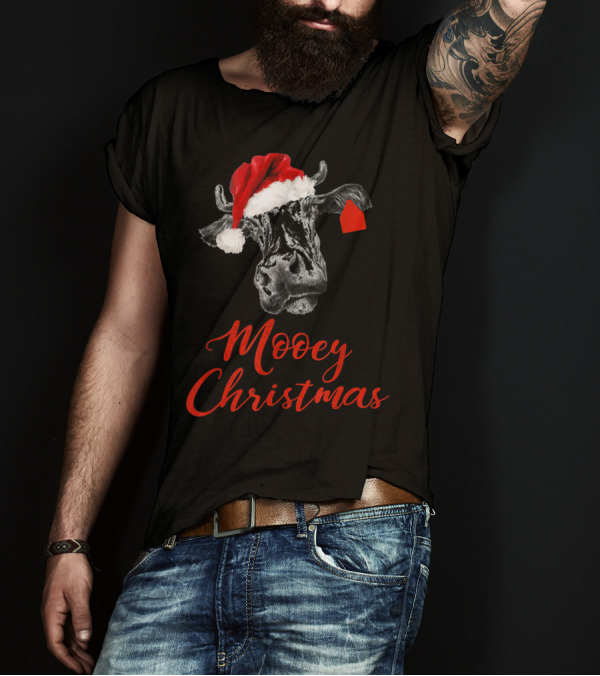 Mooey Christmas Funny Cow Santa Hat T-Shirt