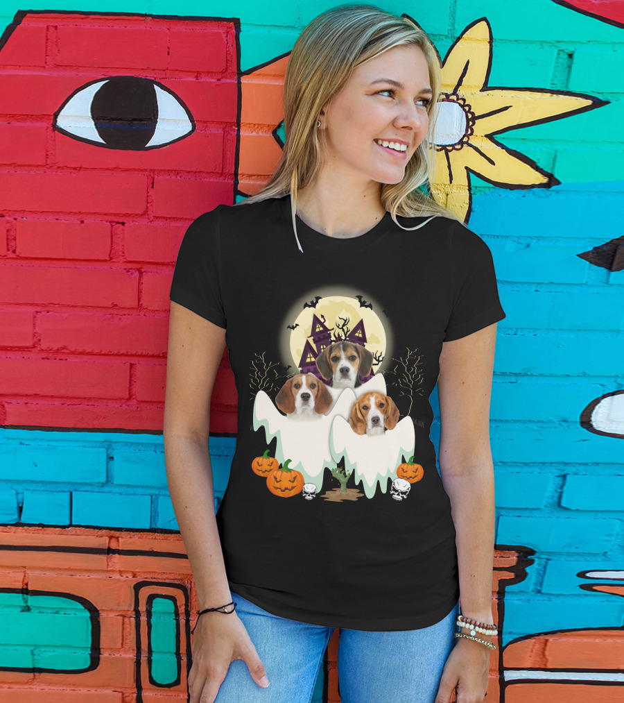 Beagle Halloween Ghosts Haunted House Pumpkins Bats Moon T-Shirt