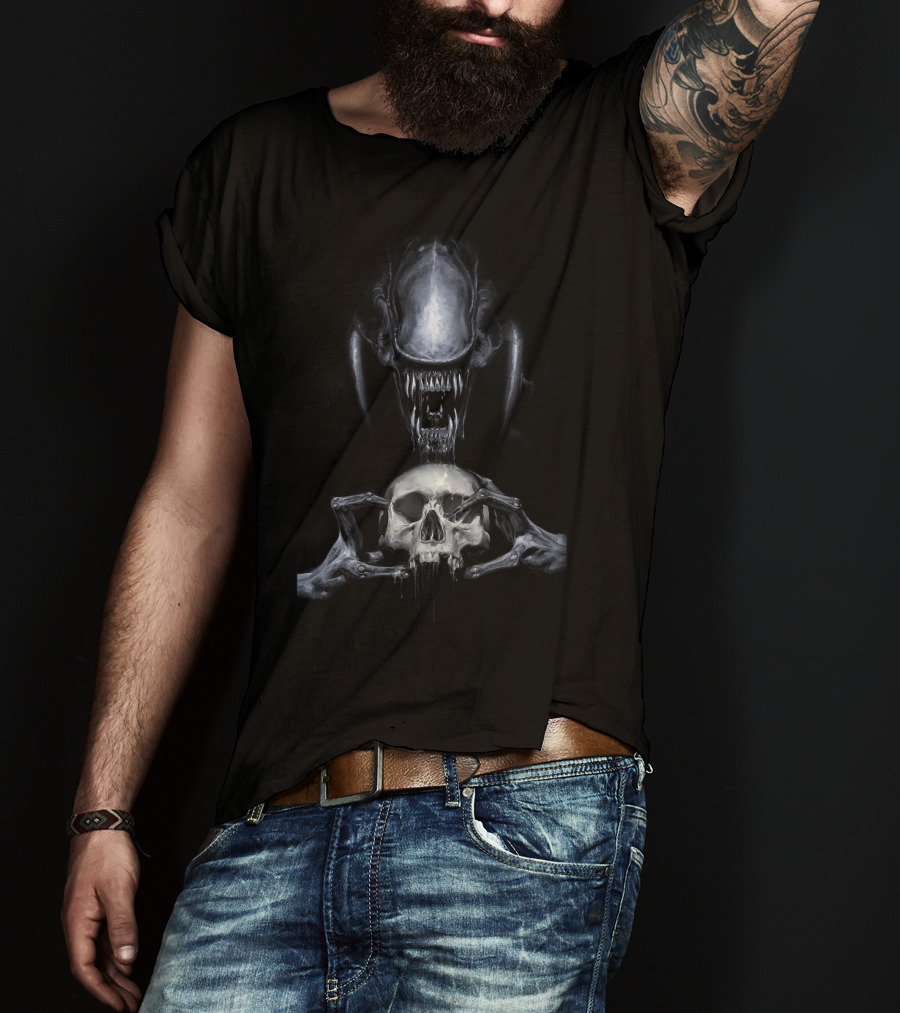 Aliens Fire And Stone Skull And Creature Duel T-Shirt