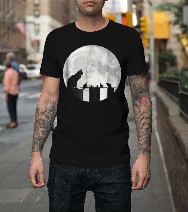 Shirt: The Cat Versus The Mouse On The Chessboard In Full Moonlight T-Shirt The Cat Versus The Mouse On The Chessboard In Full Moonlight T-Shirt