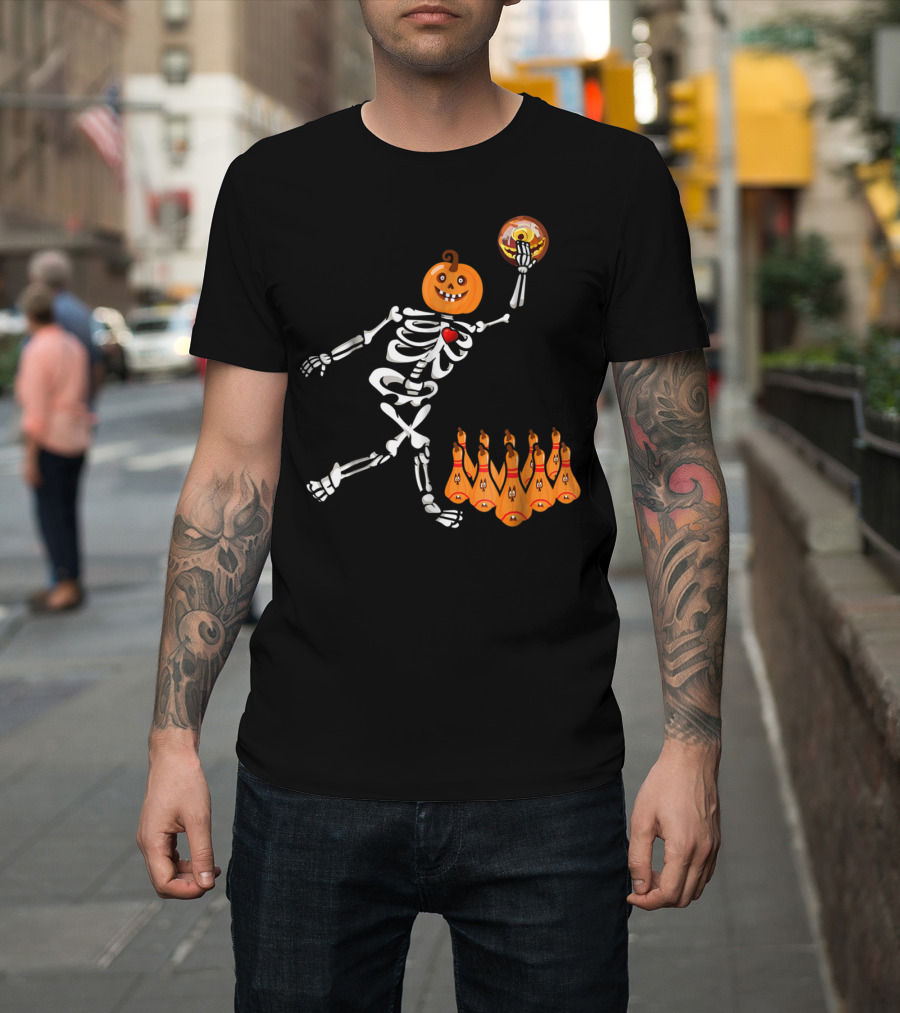Bowling Skeleton Pumpkin Head with Jack-O'-Lantern Ball and Halloween Bowling Pins T-Shirt
