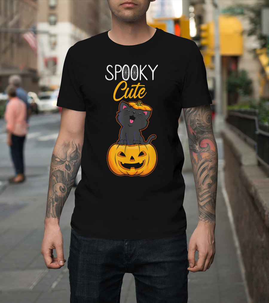 SPOOKY CUTE BLACK CAT HALLOWEEN PUMPKIN T-Shirt