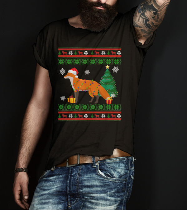 Santa Hat Cute Fox Christmas Decoration Snowflakes Tree T-Shirt