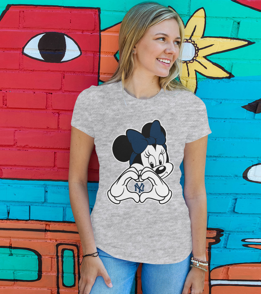 Minnie Mouse Love Heart New York Yankees T-Shirt