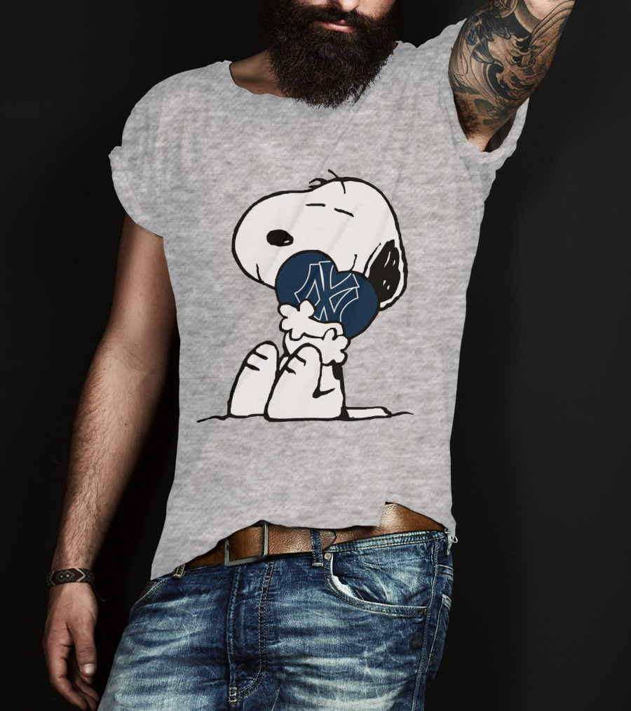 Snoopy Hugging New York Yankees Iconic Baseball Symbol T-Shirt