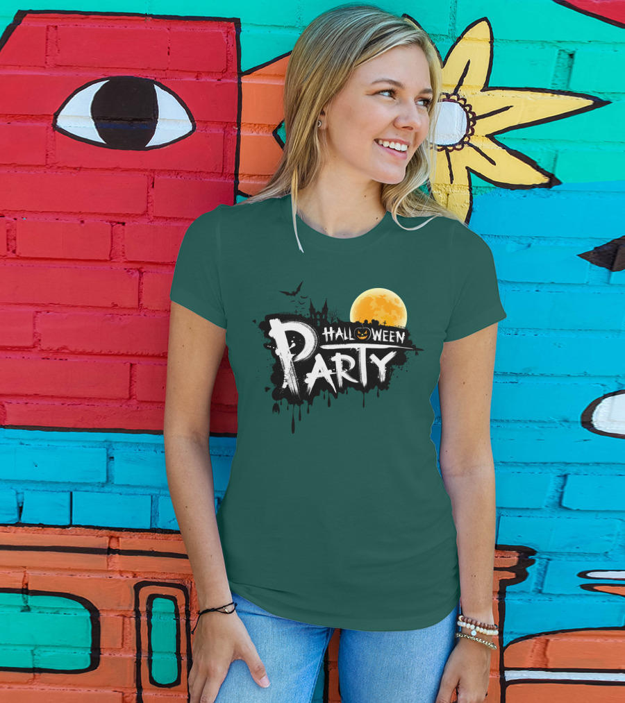 Halloween Party Moonlit Haunted House And Bats T-Shirt