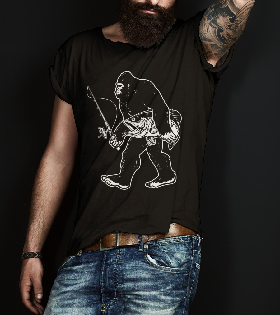 Bigfoot Bass Fishing Gear Sasquatch Holding Fish And Fishing Rod T-Shirt