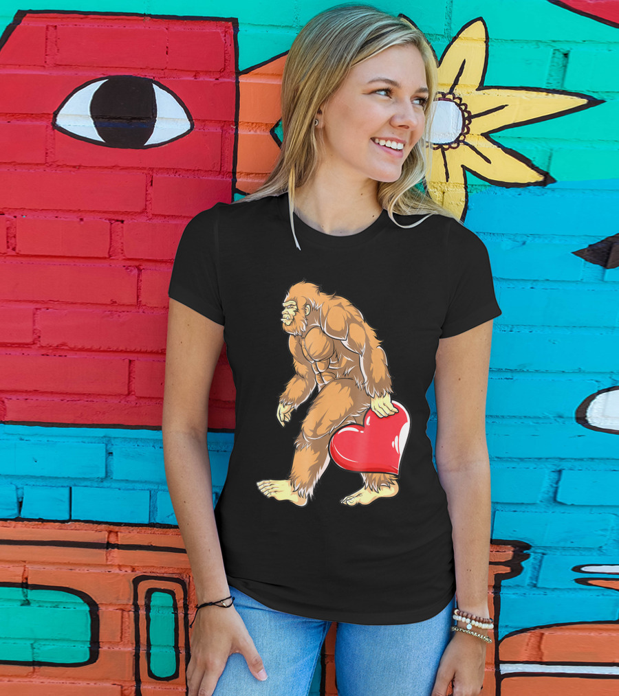 Valentine's Day Bigfoot Holding Heart Sasquatch Love For Men T-Shirt