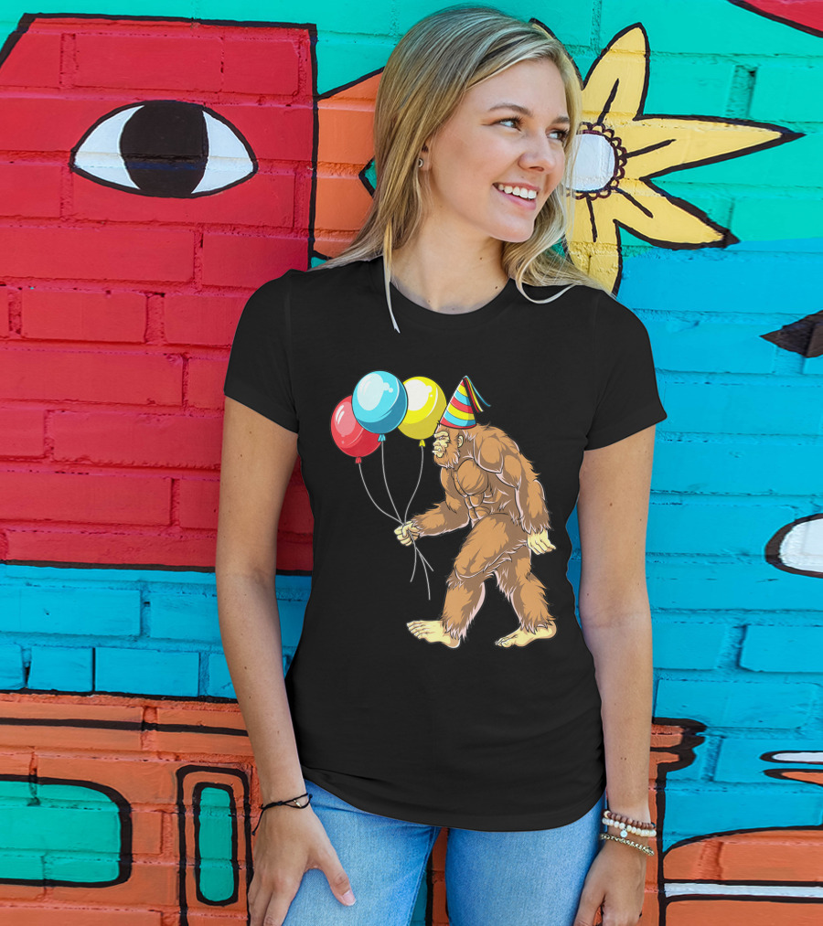 Bigfoot It's My Birthday Kids Boys Sasquatch Party With Balloons And Party Hat T-Shirt