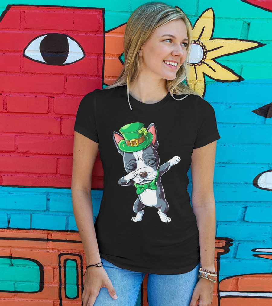 Dabbing Boston Terrier St Patricks Day Leprechaun Green Hat Bow Tie T-Shirt