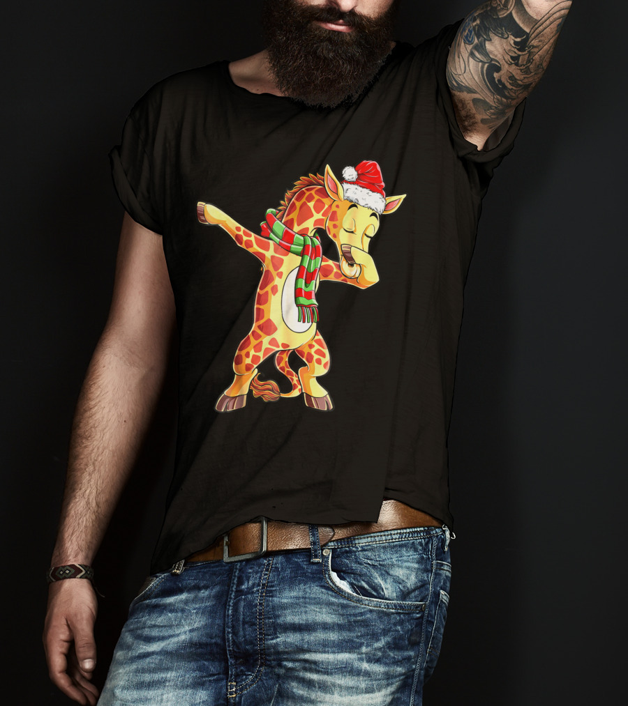 Dabbing Giraffe Santa With Christmas Hat And Scarf T-Shirt