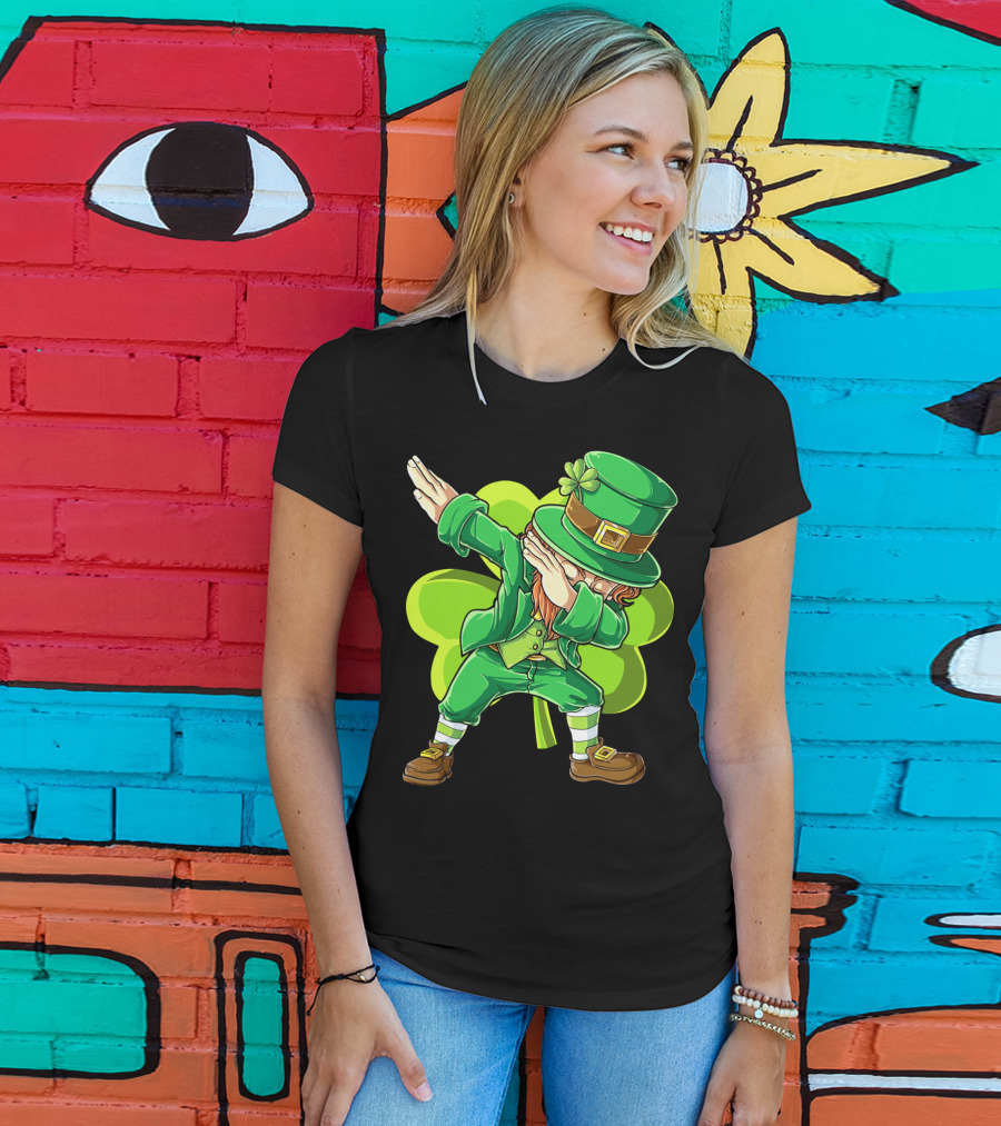 Dabbing Leprechaun Green Clover St Patricks Day Dab T-Shirt