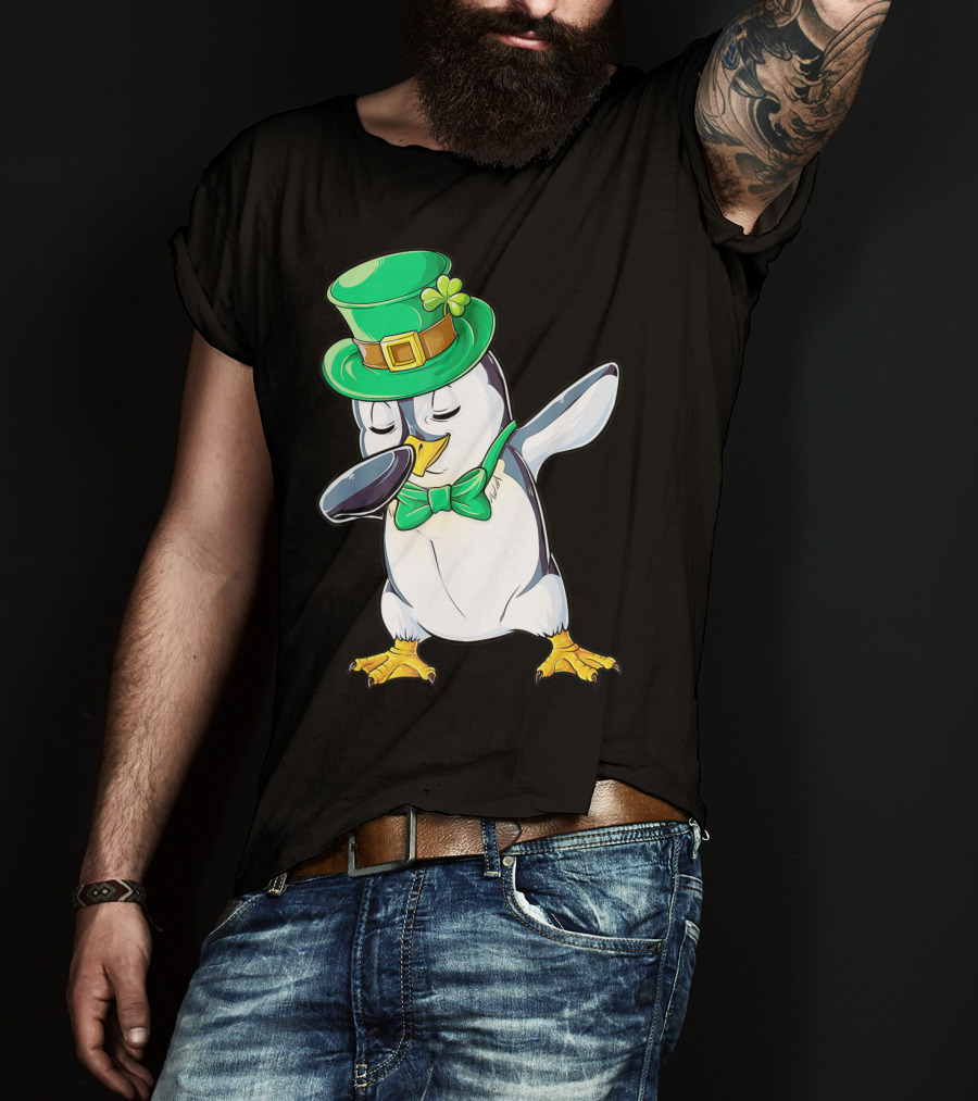 Dabbing Penguin St Patricks Day Leprechaun Hat And Bow Tie T-Shirt