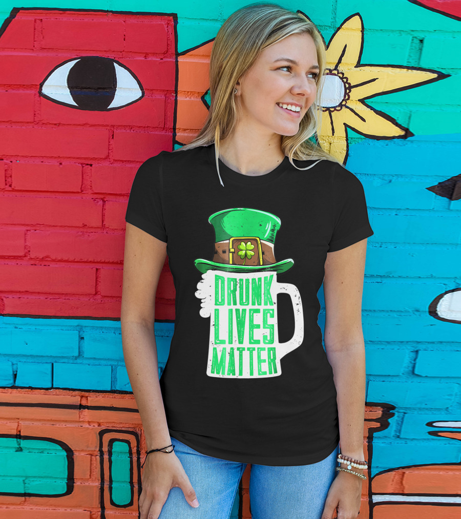 Drunk Lives Matter St Patricks Day Beer Mug Leprechaun Hat T-Shirt
