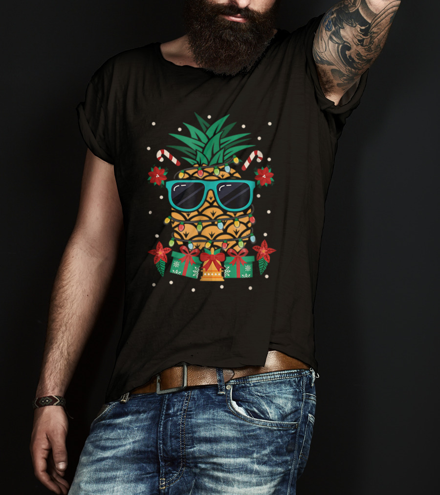 Tropical Christmas Cruise Festive Pineapple Sunglasses Candy Canes Lights T-Shirt