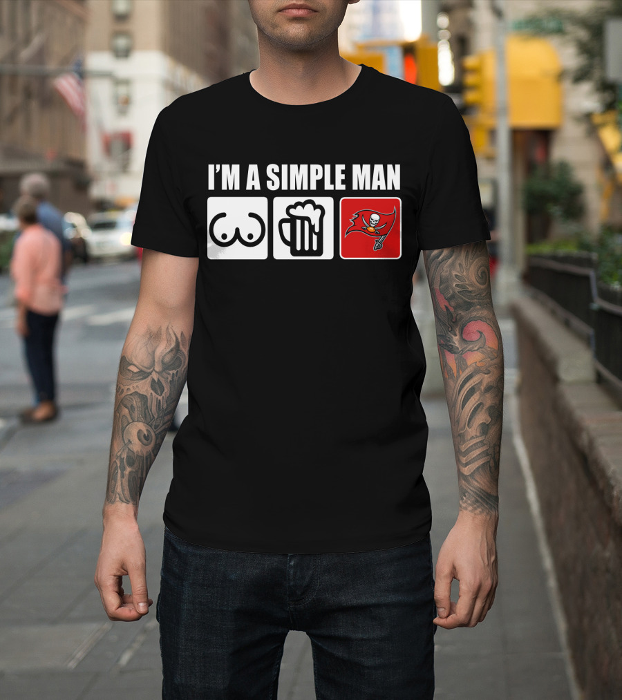 I'M A SIMPLE MAN BUCS PIRATE FLAG BEER MUG ICONS T-Shirt