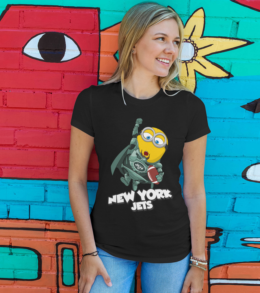 New York Jets Minion Superhero Holding Football T-Shirt
