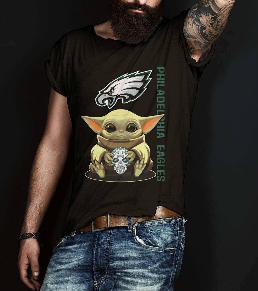 Philadelphia Eagles Baby Yoda Holding Skull T-Shirt