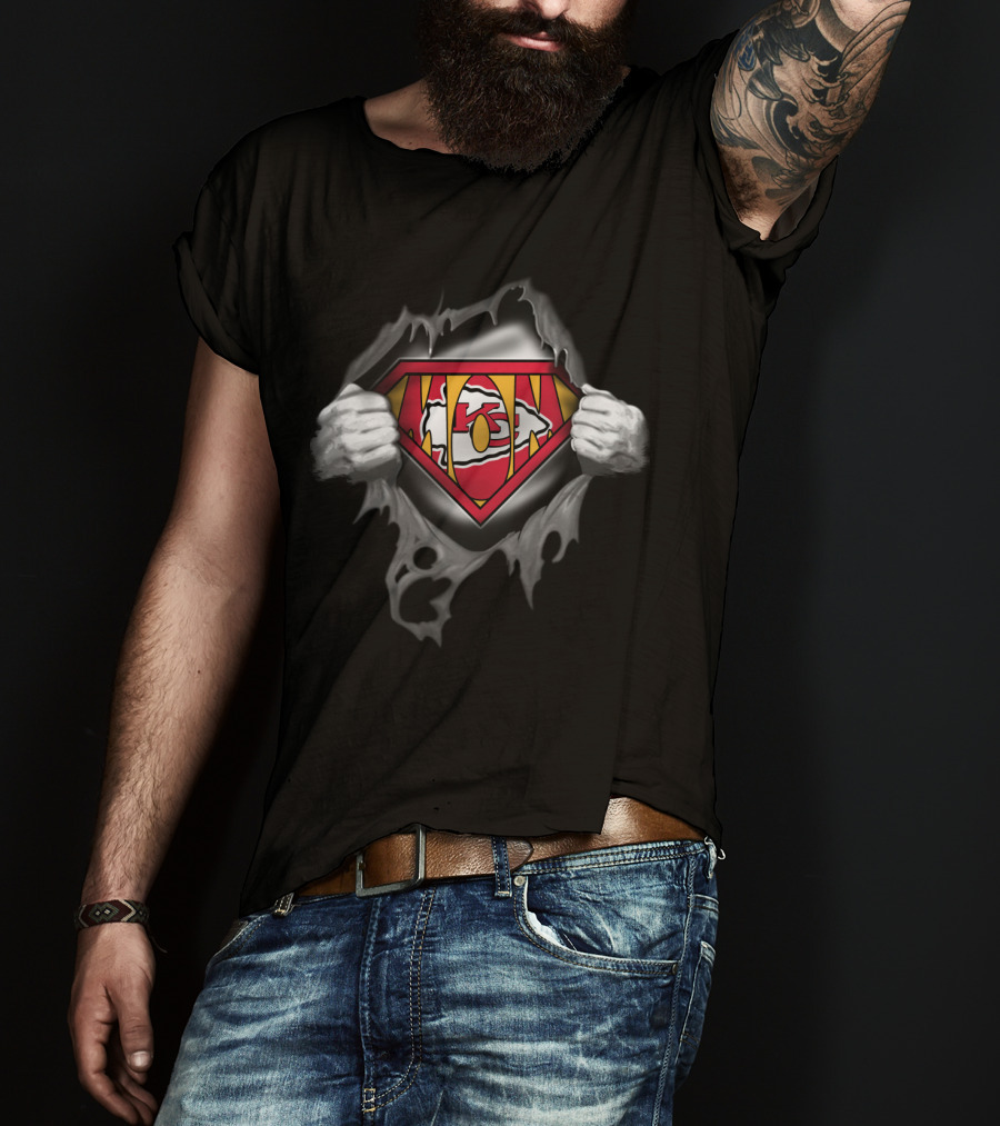 Super Mom Chiefs Logo Torn Chest T-Shirt
