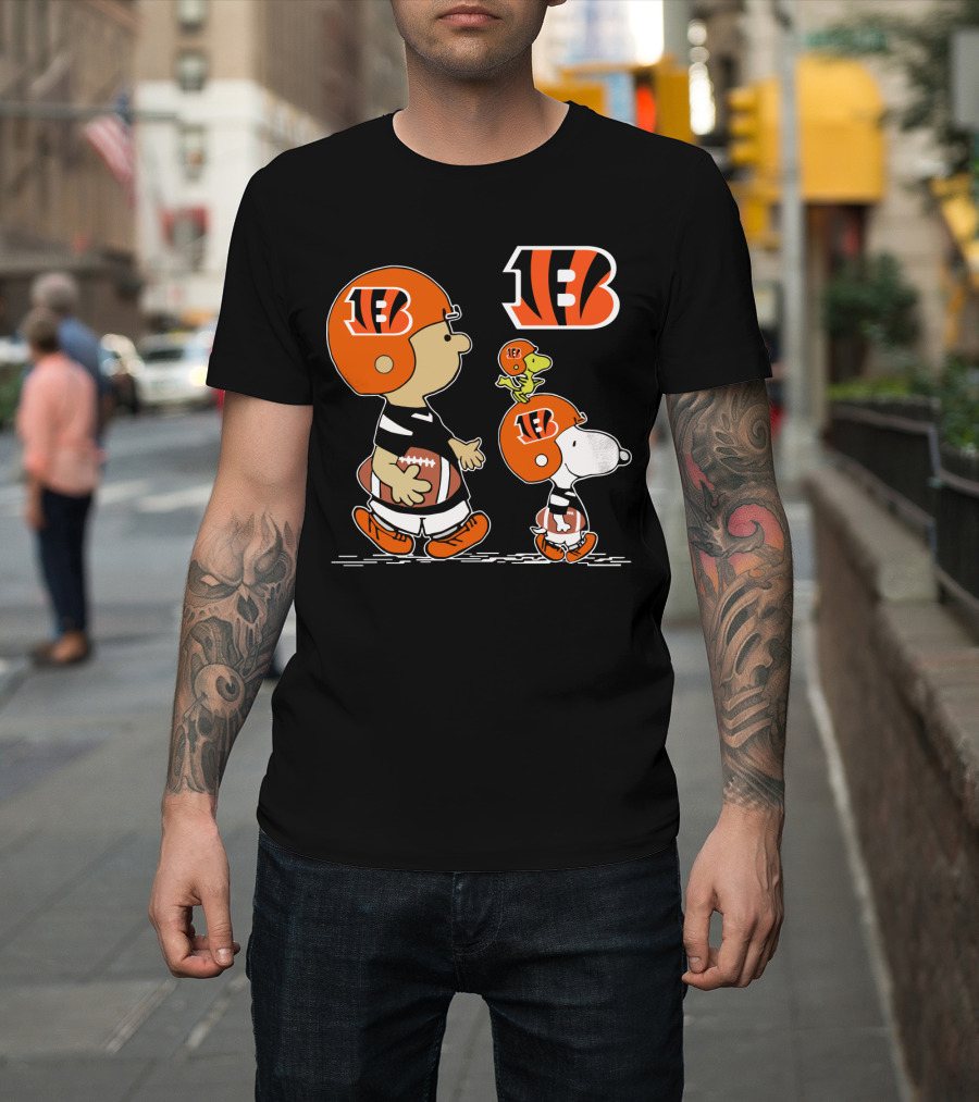 Bengals Snoopy Woodstock Football Gear With Helmet Peanuts Charlie Brown T-Shirt