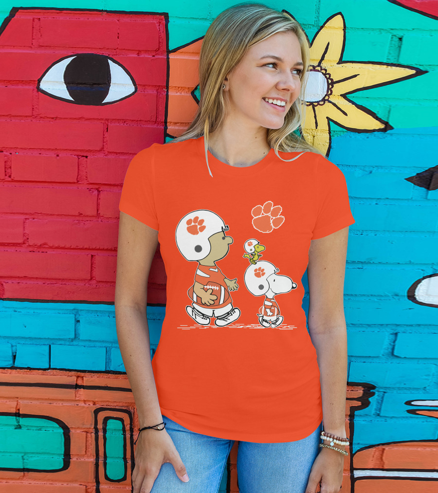 Clemson Tigers Snoopy Football Helmets And Paw Print Charlie Brown Woodstock T-Shirt