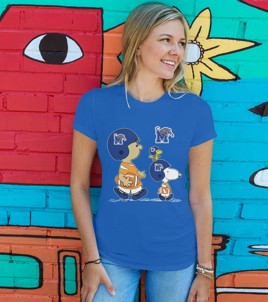 Memphis Tigers Snoopy Charlie Brown Woodstock Football Helmet T-Shirt
