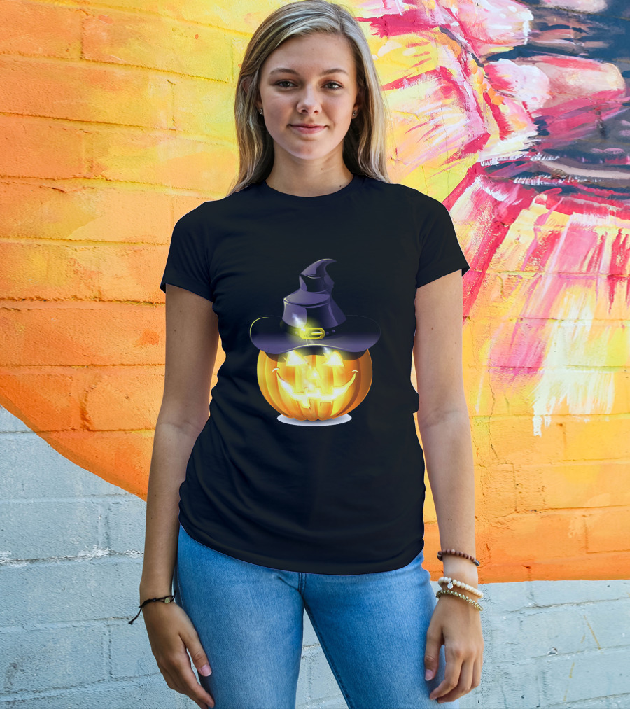 Halloween Pumpkin With Witch Hat And Glowing Smile T-Shirt