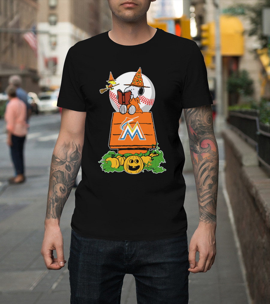 Miami Marlins Halloween Baseball Snoopy Pumpkin T-Shirt