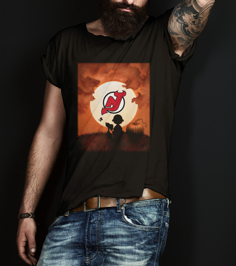 New Jersey Devils Halloween Moon Pumpkin Scene T-Shirt