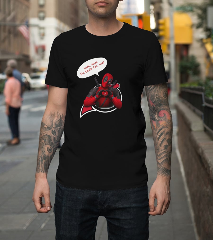 New Jersey Devils Look Mom I'm Devils Fan Now T-Shirt
