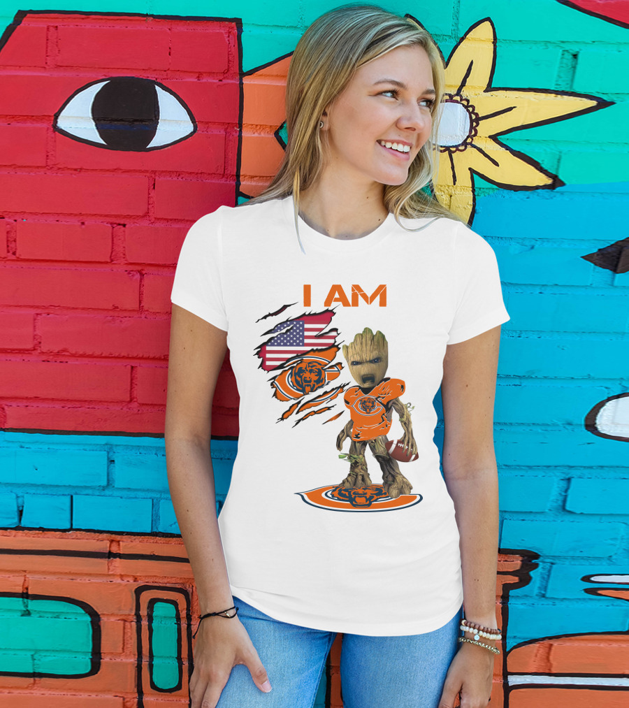 I AM Bears Baby Groot Holding Football With American Flag And Chicago Bears T-Shirt