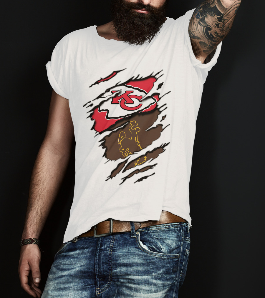 Kansas City Chiefs Wyoming Cowboys Logo Mashup T-Shirt