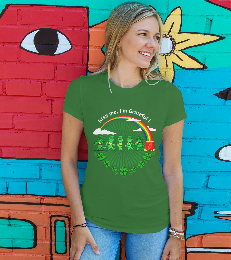 Kiss Me I'm Grateful Rainbow Leprechauns And Shamrock Parade T-Shirt