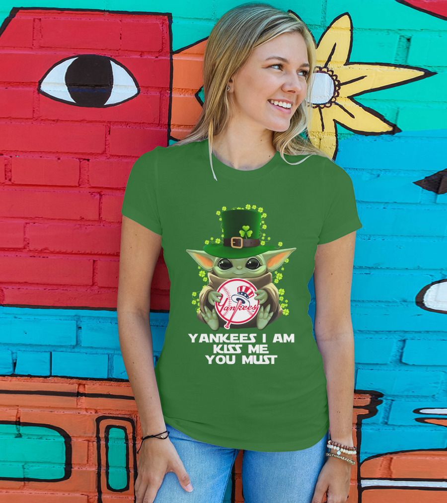 Yankees I Am Kiss Me You Must Mlb 44 Nyy T-Shirt